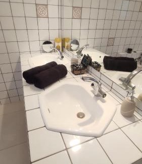 Ampuis Bed & Breakfast | Dépendance cocooning bon standing Ampuis