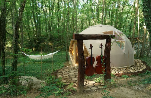 Parmilieu Bed & Breakfast | Dôme Haut de Gamme 30m2 + Petit Déjeuner Pour 2 Personnes