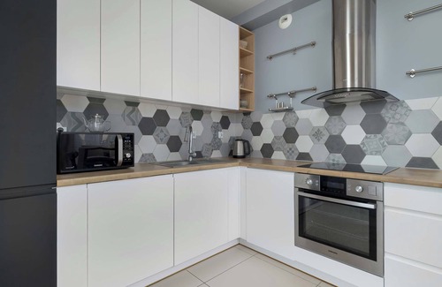 Czyzyny Apartment | Dąbrowska 15C | Krakow | Spacious Apartment | Parking