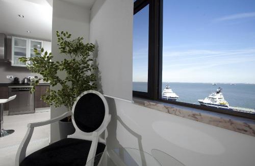 Santa Engracia Apartment | D Loft River