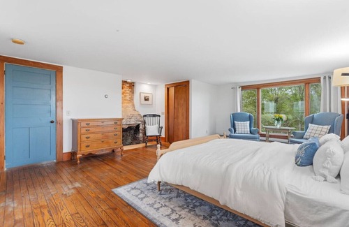 Loudon Other | D-Miles Smith Farm Suite