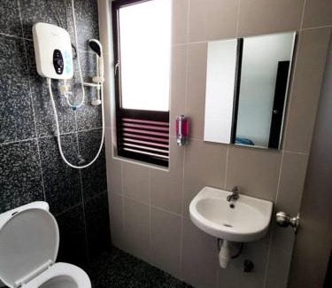 Bukit Baru Apartment | D'sarang Cinta Homestay Swimming Pool Melaka