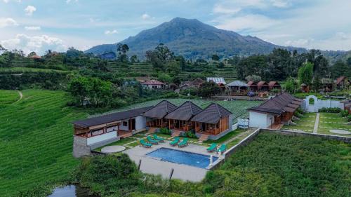 Toya Bungkah Cabin | D Sila's Tepi Danu Villas Kintamani & Natural hot spring