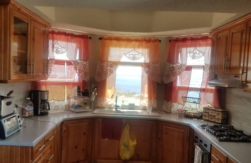 Roseau House | DA Paradise Inn - Mountain top tranquility
