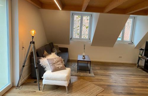 Marktbreit Apartment | Dachgeschosswohnung im Zentrum by Claycation