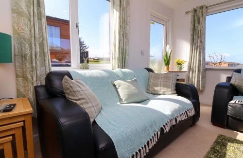 Mullacott House | Daffodil Lodge