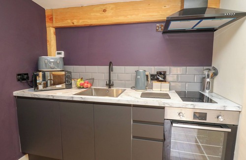 Llangadfan Cottage | DAFFODIL, pet friendly, character holiday cottage in Llangadfan