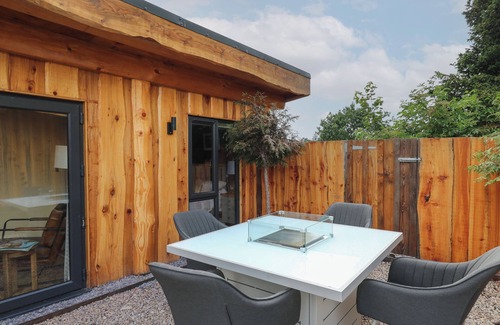 Llangadfan Cottage | DAFFODIL, pet friendly, character holiday cottage in Llangadfan