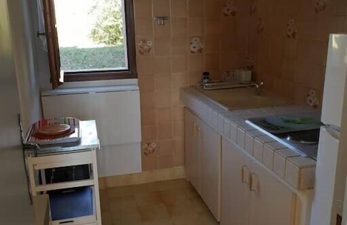 Greoux-les-Bains Apartment | Dahlia Lou Cigaloun Ana Location