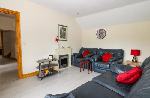 Tunstall House | Daisy Nook