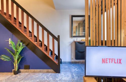 Anatole France Danton Apartment | Dalikyda Le Duplex Tropical