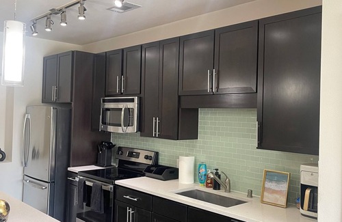 Downtown Dallas Apartment | Dallas Loft-Your getaway home