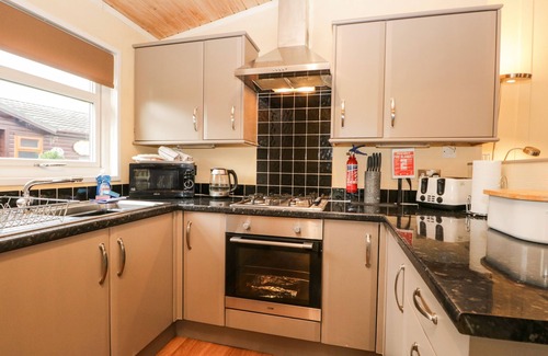 Troutbeck Bridge Cottage | DAMSON LODGE, pet friendly, with hot tub in Windermere