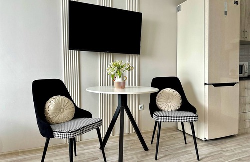 Almaty Apartment | "Dandy" charming studio with mountain view in center of Almaty with WiFi,AC