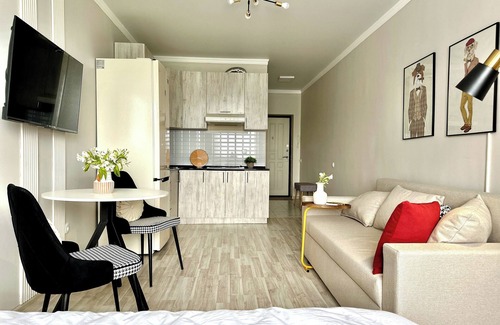 Almaty Apartment | "Dandy" charming studio with mountain view in center of Almaty with WiFi,AC