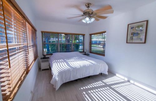 Dania Beach House | Dania Beach 4-bedroom house - Pool,Parking,Grill