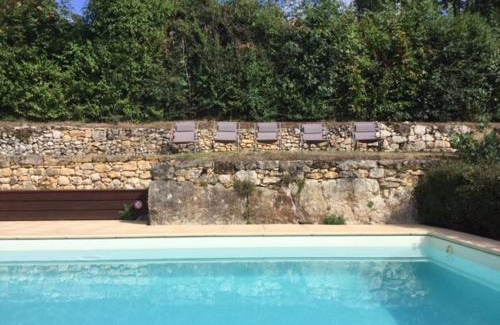 Domme Villa | Dans la bastide de Domme - piscine chauffée, parking privé