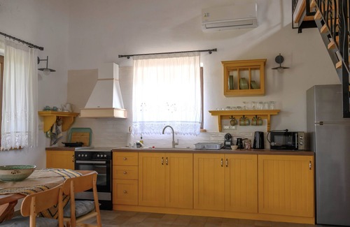 Zakynthos Cottage | Daphne Cottage | Lioriza Houses Zakynthos