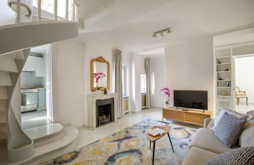Trastevere Apartment | Daplace - Mirta Apartment
