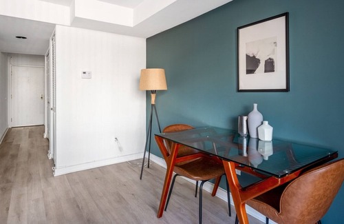 Foggy Bottom Apartment | Dapper Foggy Bottom 1BR w/ W/D + Gym on GW Campus near by Blueground
