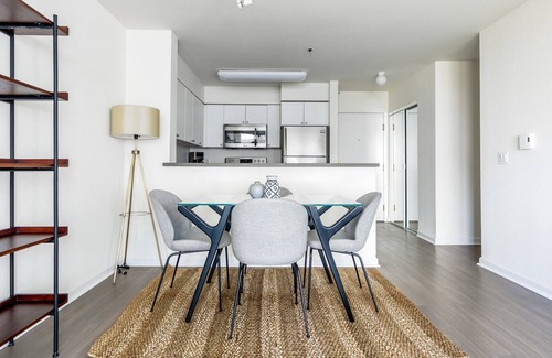 South Beach Apartment | Dapper Waterfront South Beach 2BR w/Pool, Tennis, Spa, by Blueground