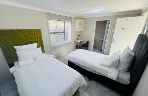 Emfuleni House | Daremp Guest living