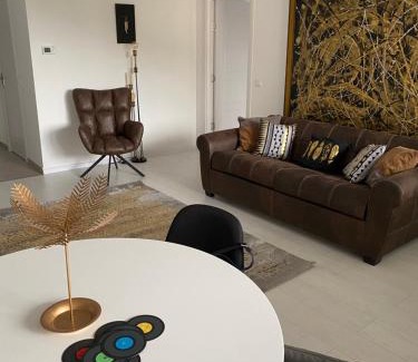 Sinaia Apartment | Dari Hati