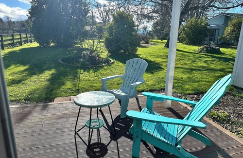 Greytown Cottage | Dark Sky Cottage is on the edge of Greytown with a country outlook