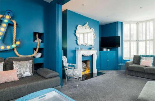 Kemptown House | Darling By The Sea - by Brighton Holiday Lets