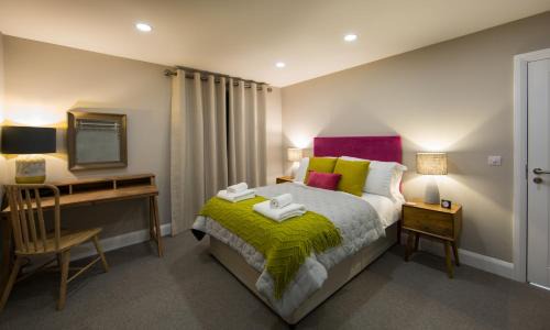 Redhill Hotel | Darlington Arms