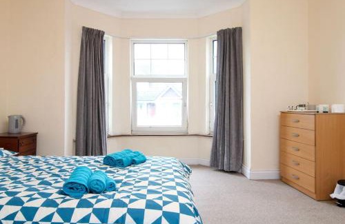 Shirley Apartment | Darwin road guest house room 2