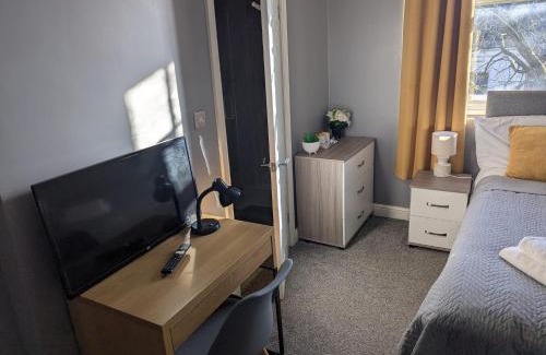 Newcastle-Under-Lyme Apartment | Darwin Stays - Service Accommodation in Newcastle under Lyme City Centre