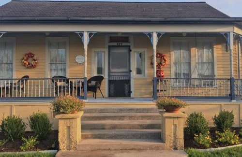 Schulenburg Villa | Das Meyer Haus - Luxe Victorian