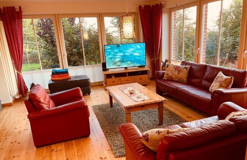 Glowe House | Dat-Klinkerhus-auf-Ruegen-XXL-Urlaubsparadies-nahe-Ostseestrand-Nationalpark-fuer-17-Gaeste
