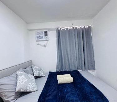 Sasa Hotel | Davao 1BR Condo for 4 with Pool Near SM Lanang and Airport