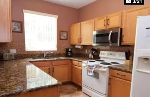 Regal Palms House | Davenport Paradise Getaway