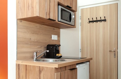 Amerique Apartment | David D Angers 23 - Studio Apartment, Sleeps 2