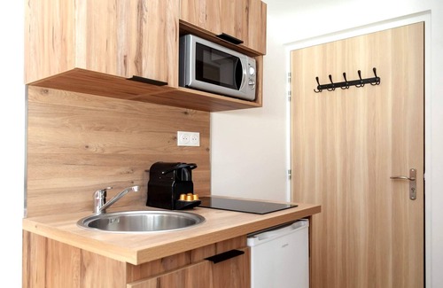 Amerique Apartment | David D Angers 23 - Studio Apartment, Sleeps 2