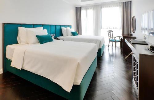 District 8 Hotel | David's House