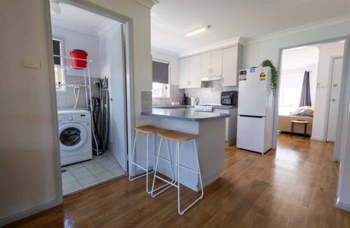 Dubbo House | Davidson - Family Getaway, Pets Allowed