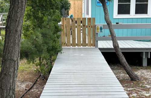 Davis Park House | Davis Park, Fire Island. Bay/sunset views. Updated 4 bed/2 bath house w A/C