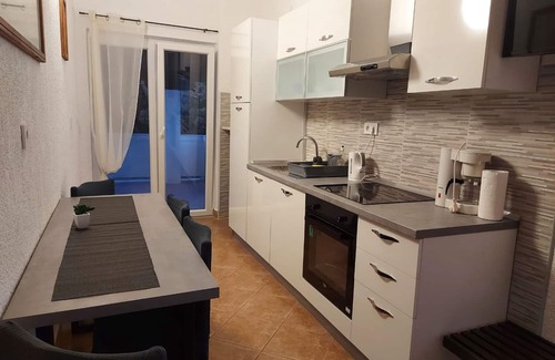 Kampor Apartment | Davorka - With sea View - A2