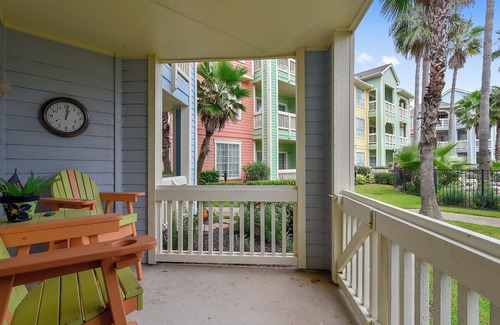 Galveston Condo | Dawn 512 - Tropical Lagoon