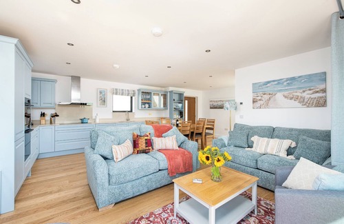 Holworth House | Dawn Lighthouse (SV10), Silverlake, Dorset
