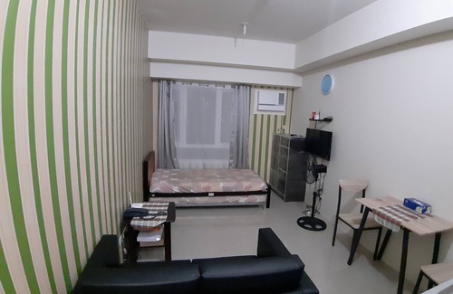 Legazpi Village Apartment | DAWNDREI Studio Type The Beacon -Amorsolo Tower
