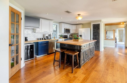 Comanche Trail House | Dawson by AvantStay | Serene Austin Home w/Pool & Close to Lake Travis