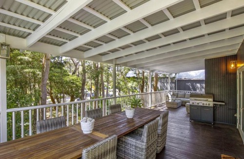Pearl Beach House | Day Dreamer On Diamond
