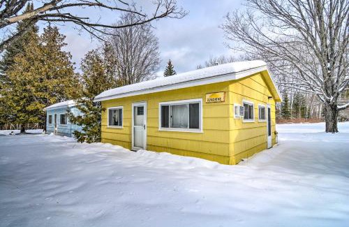 Charlevoix House | Day Trips to Boyne Mtn! Cabin Near Lake Charlevoix