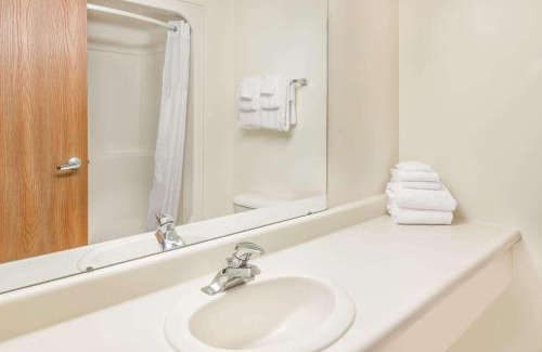 Alpena Hotel | Days Inn by Wyndham Alpena