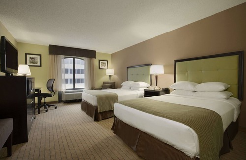 Downtown West Hotel | Days Inn by Wyndham Baltimore Inner Harbor